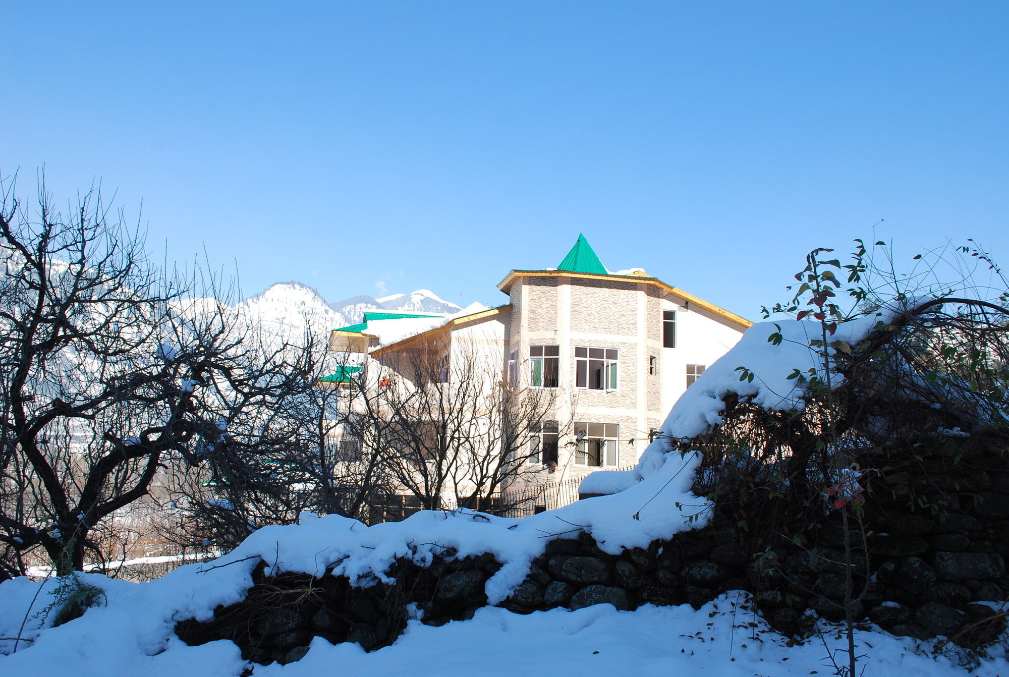 Adb Rooms Snow Touch Resort Manali  Exterior photo